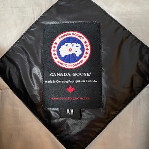 Canada Goose Women’s HyBridge Lite Down Hoody Jacket Puffer Black Medium - Picture 4 of 10